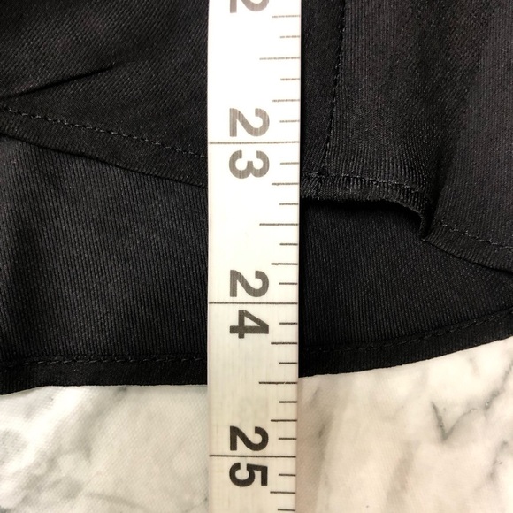 Banana Republic Silky Black Blouse Size XS NWT - Picture 5 of 6